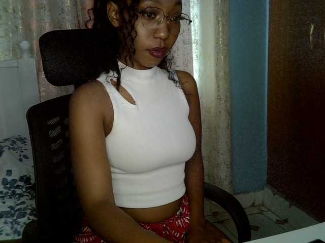 Live sex webcam photo for Mariewana #291917729