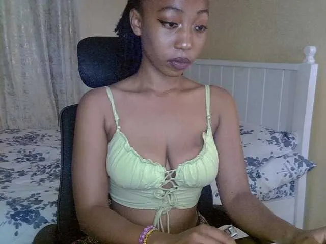 Live sex webcam photo for Mariewana #292026813