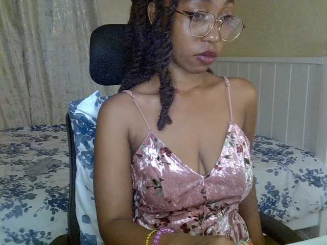 Live sex webcam photo for Mariewana #292070912