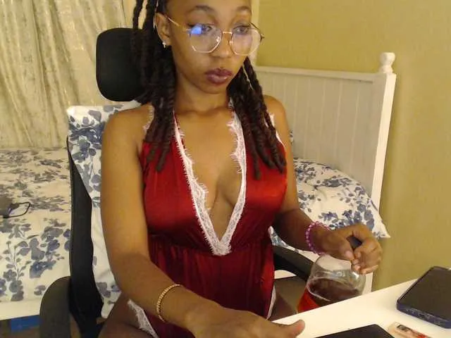 Live sex webcam photo for Mariewana #292165764