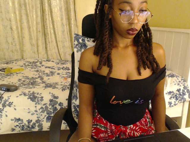 Live sex webcam photo for Mariewana #292174189