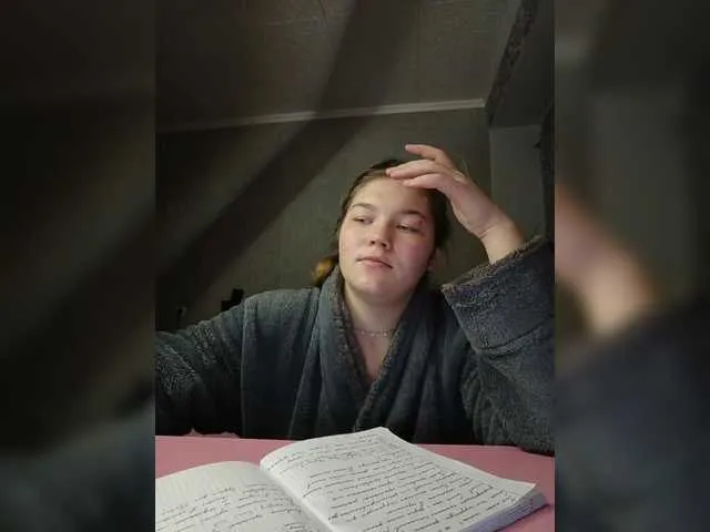 Live sex webcam photo for Mariicka #290288272