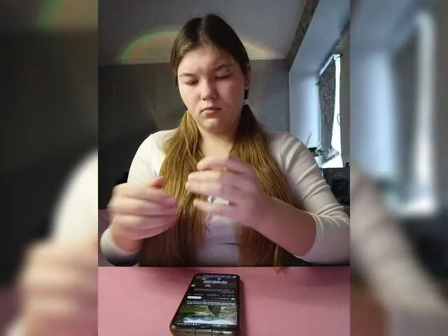 Live sex webcam photo for Mariicka #290399270