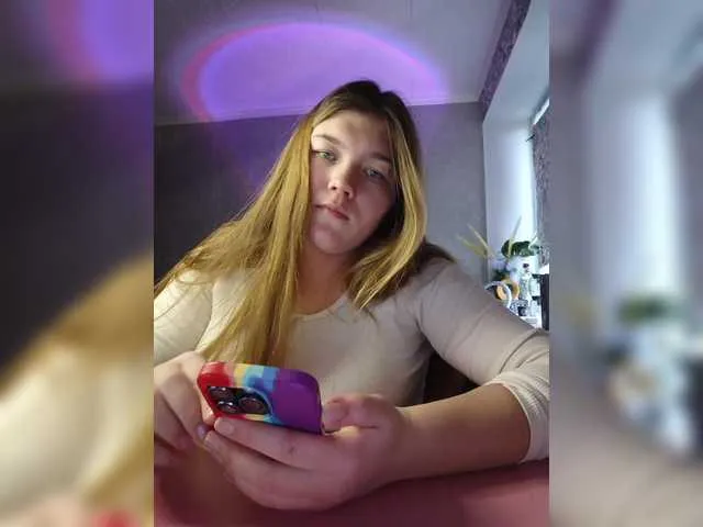 Live sex webcam photo for Mariicka #290400845