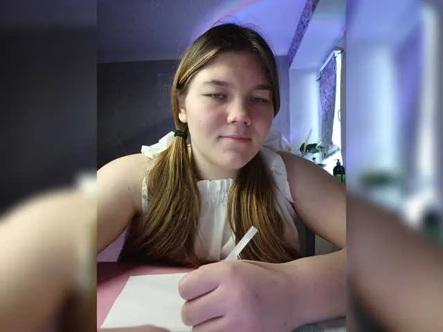 Live sex webcam photo for Mariicka #290413896