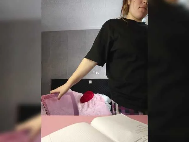 Live sex webcam photo for Mariicka #290439525