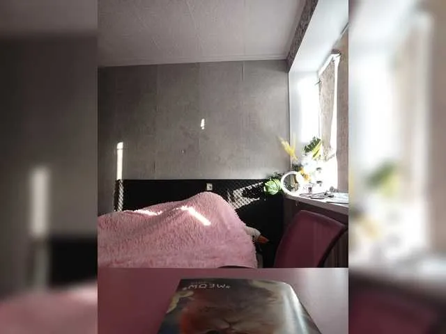 Live sex webcam photo for Mariicka #290486312