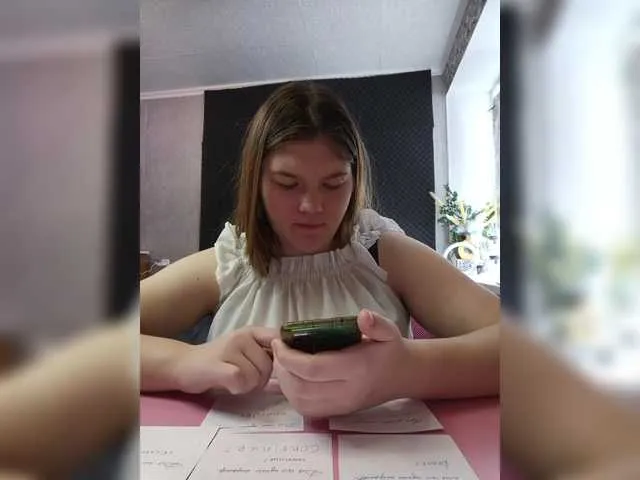 Live sex webcam photo for Mariicka #290566592