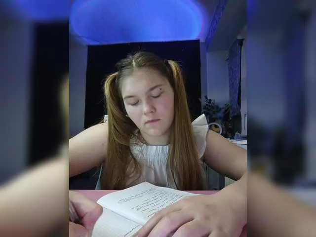 Live sex webcam photo for Mariicka #290577192