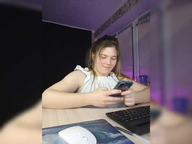 Live sex webcam photo for Mariicka #290637814