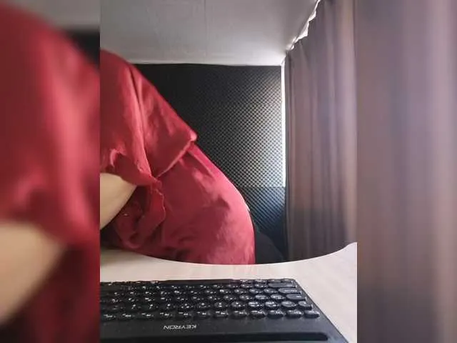 Live sex webcam photo for Mariicka #290717360