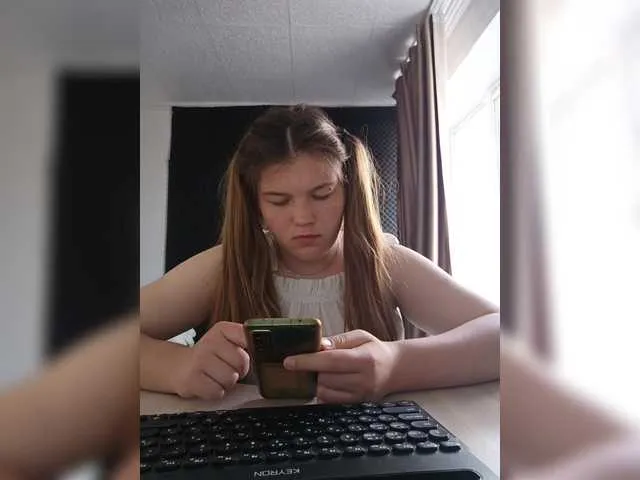 Live sex webcam photo for Mariicka #290828052