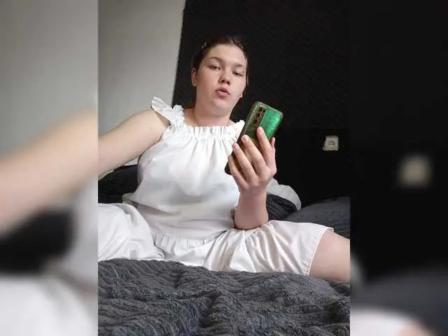 Live sex webcam photo for Mariicka #290834575