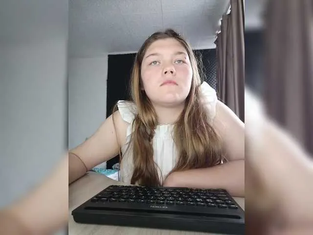 Live sex webcam photo for Mariicka #290847136