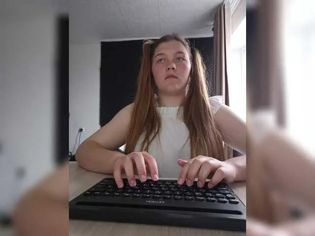 Live sex webcam photo for Mariicka #290861623