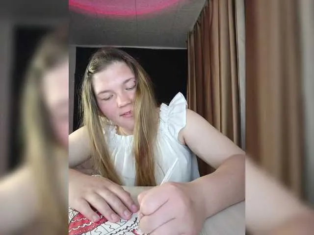 Live sex webcam photo for Mariicka #290904687