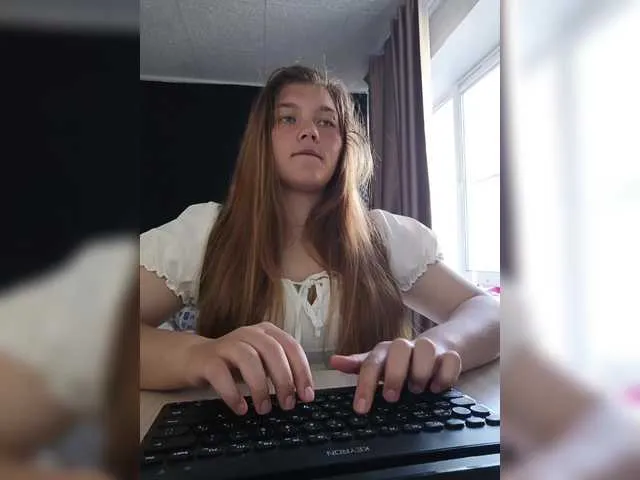 Live sex webcam photo for Mariicka #290909458