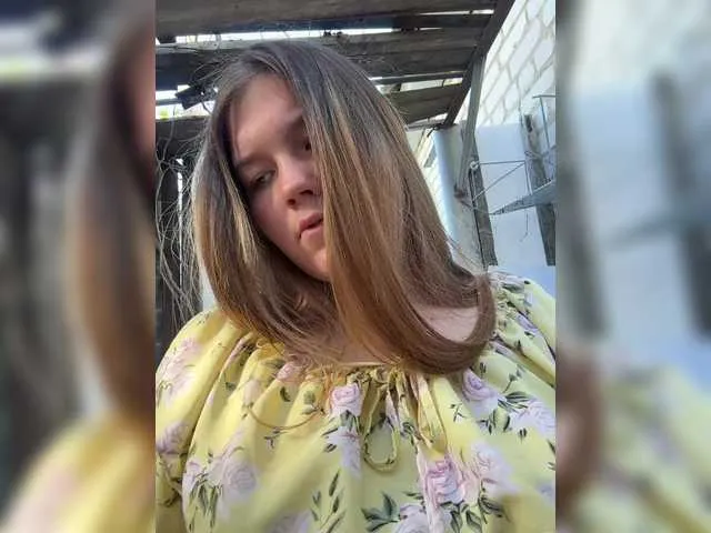 Live sex webcam photo for Mariicka #290929579