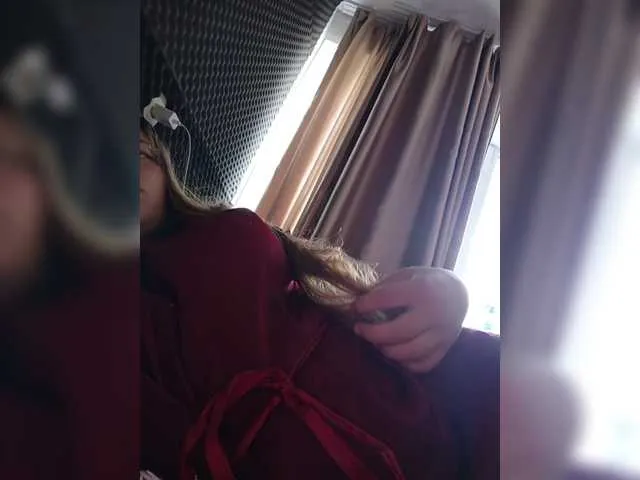 Live sex webcam photo for Mariicka #290965318