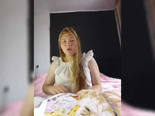 Live sex webcam photo for Mariicka #291312243