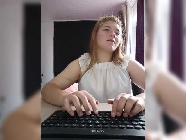 Live sex webcam photo for Mariicka #291390420