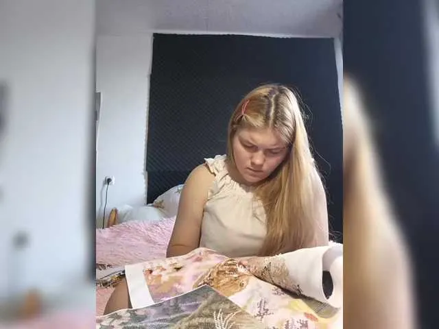 Live sex webcam photo for Mariicka #291740213