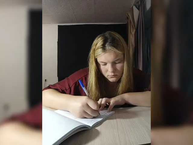 Live sex webcam photo for Mariicka #291786002