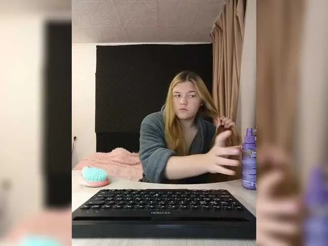 Live sex webcam photo for Mariicka #292009417