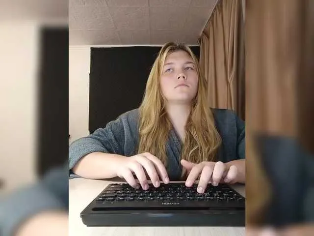 Live sex webcam photo for Mariicka #292022085