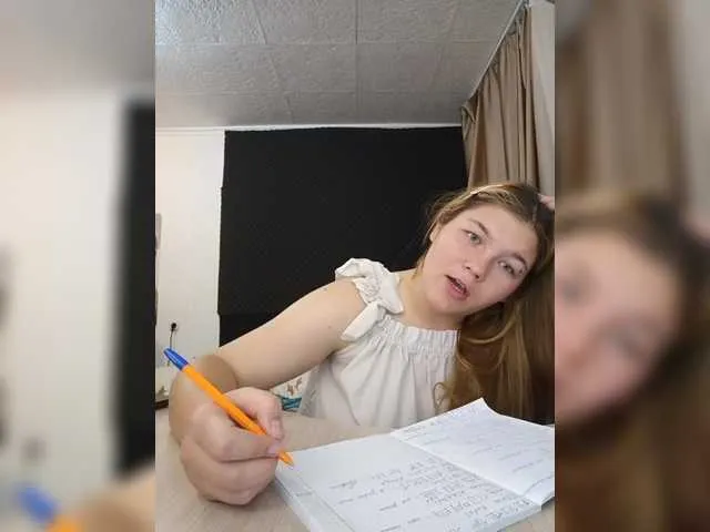 Live sex webcam photo for Mariicka #292157191