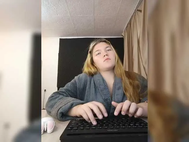 Live sex webcam photo for Mariicka #292196844