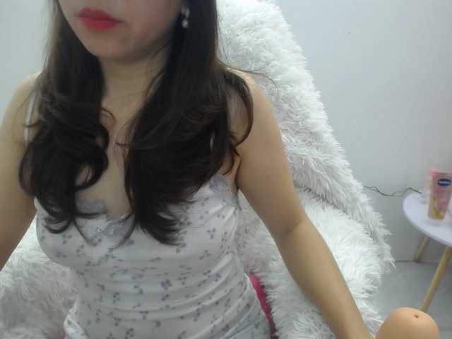 Live sex webcam photo for MariidolAsian #290491482