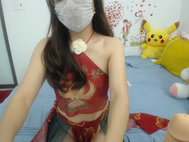 Live sex webcam photo for MariidolAsian #290968125