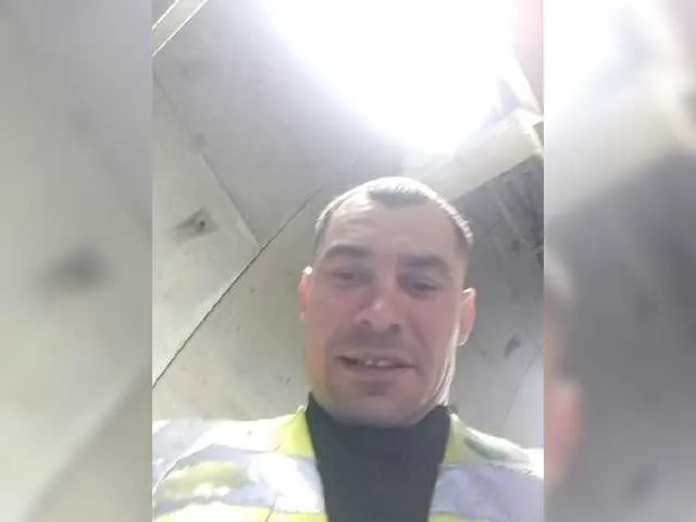 Live sex webcam photo for Marik-31 #276532092