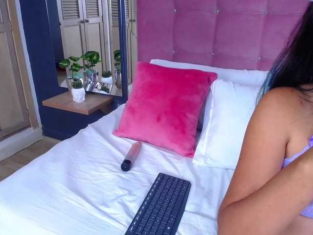 Live sex webcam photo for Marilyn95 #273835615