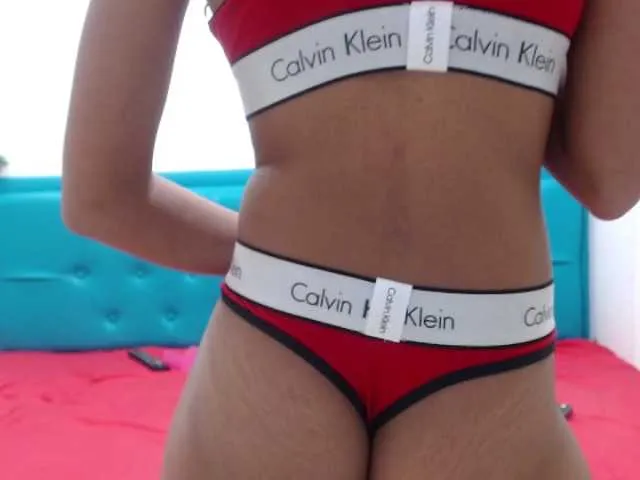 Live sex webcam photo for MarilynSander #273847400