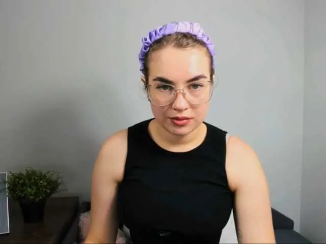 Live sex webcam photo for MarilynSensual #276153203