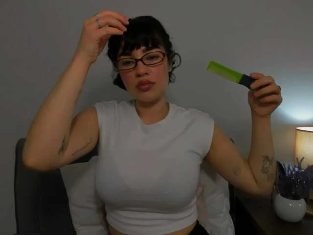 Live sex webcam photo for MarilynSensual #291403885