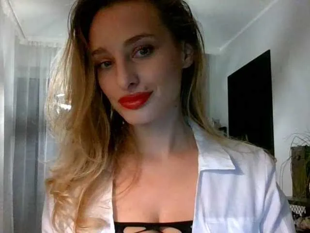 Live sex webcam photo for MarilynShow #277081222