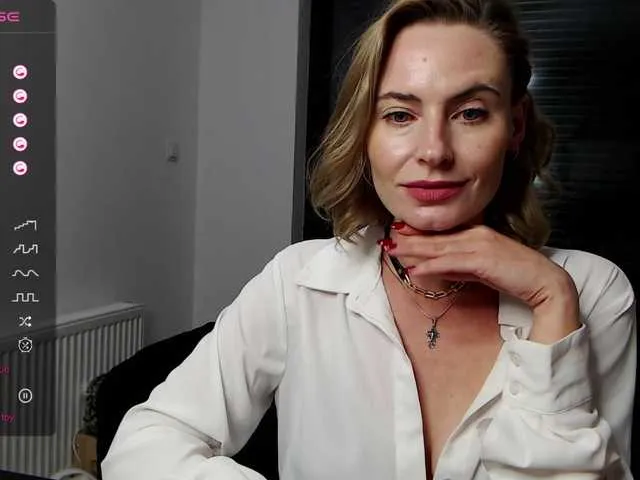 Live sex webcam photo for MarilynSlade #276633356