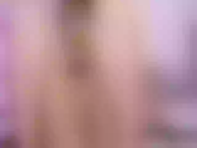 Live sex webcam photo for MarilynStone #292286941