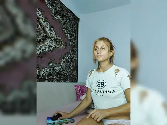 Live sex webcam photo for Marina67 #274350338