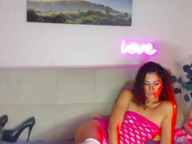 Live sex webcam photo for MarinaModel #292088170