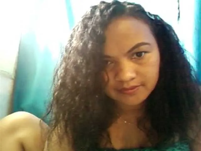 Live sex webcam photo for Marinah2 #272550039