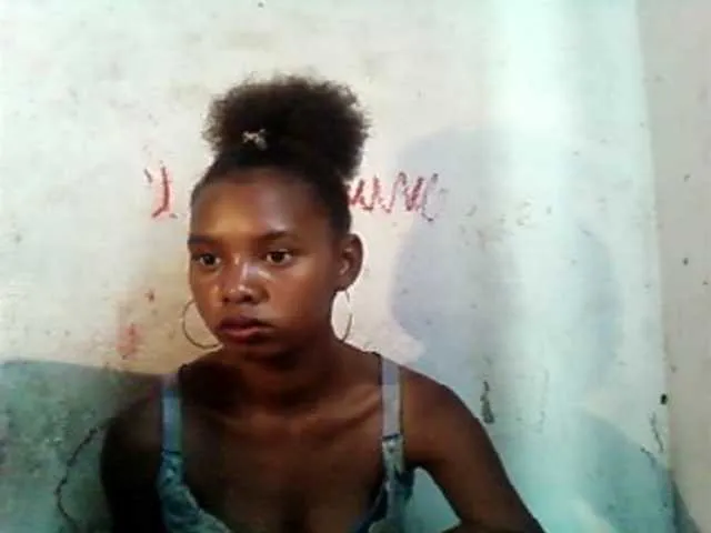 Live sex webcam photo for Marinah2 #272886966