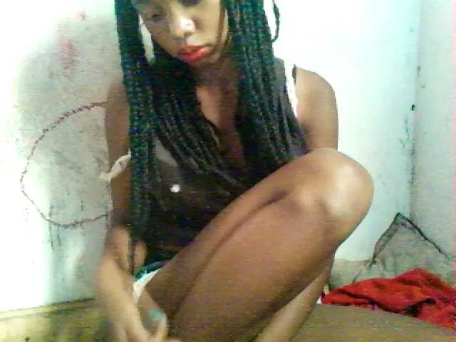 Live sex webcam photo for Marinah2 #273011903