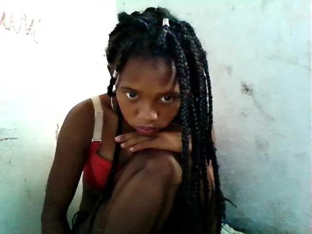 Live sex webcam photo for Marinah2 #273041222