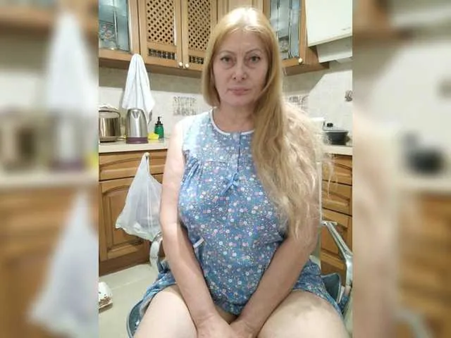 Live sex webcam photo for Marionaa #271750432