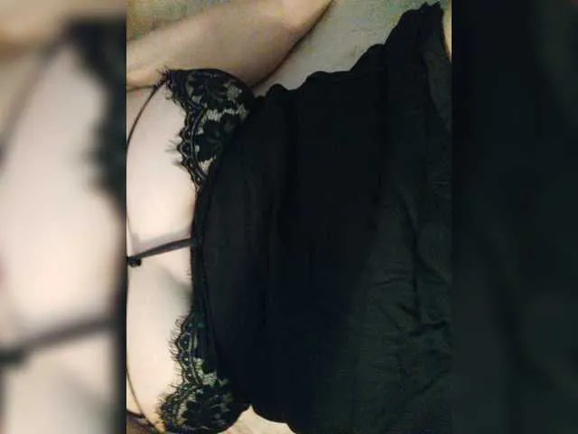 Live sex webcam photo for Marionaa #271975748