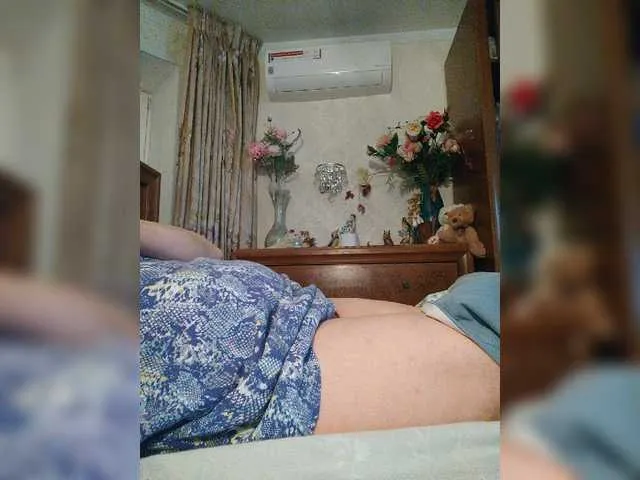 Live sex webcam photo for Marionaa #272360680
